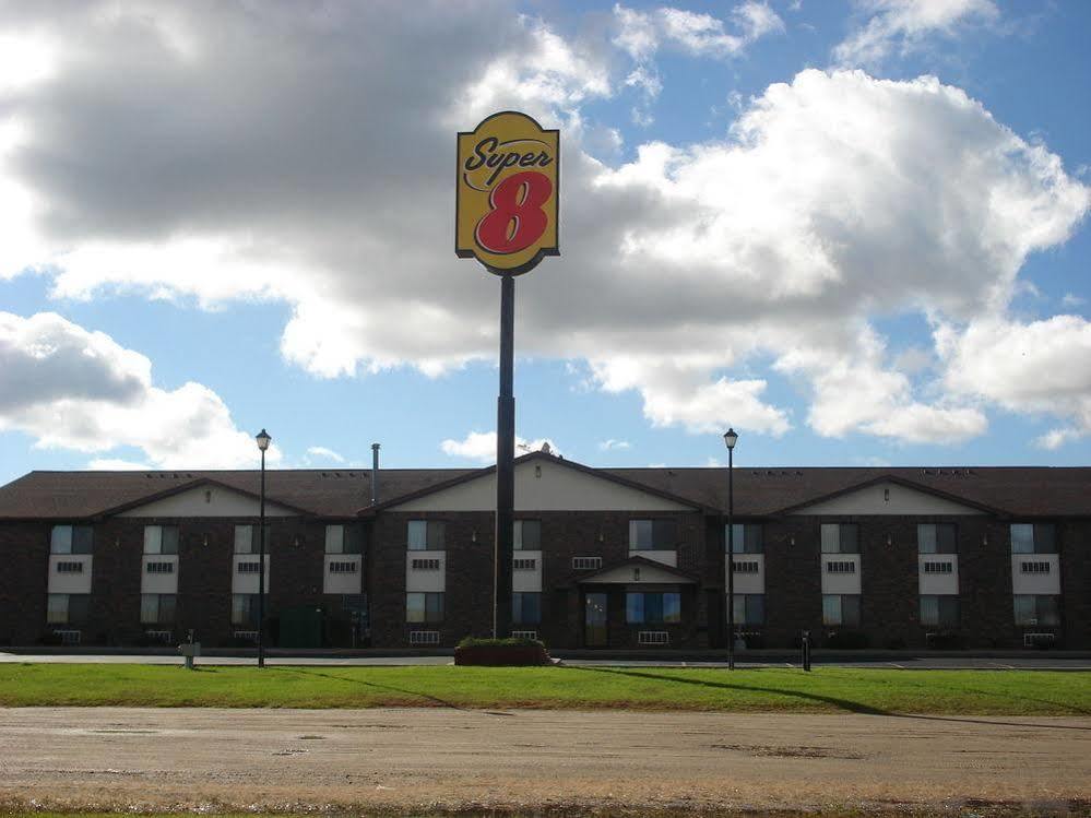 Hotel Super 8 By Wyndham Perham Exterior foto